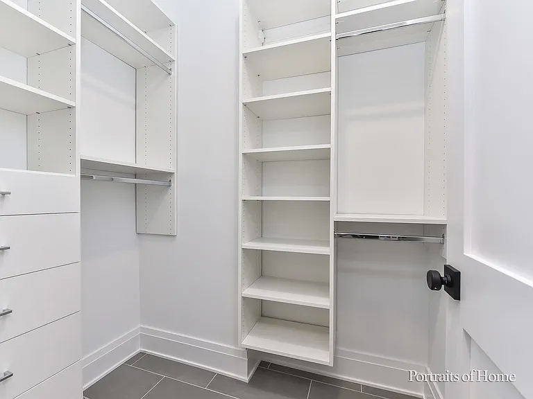 2135 N Lakewood Ave #1 — Photo 25
