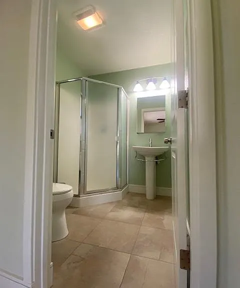 436 Russell St #A — Photo 8