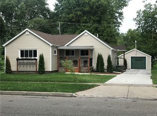 531 Fowler St, Howell, MI 48843