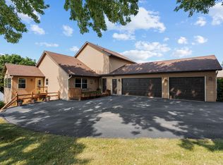 20111 Cedar Lake Trl, Morristown, MN 55052