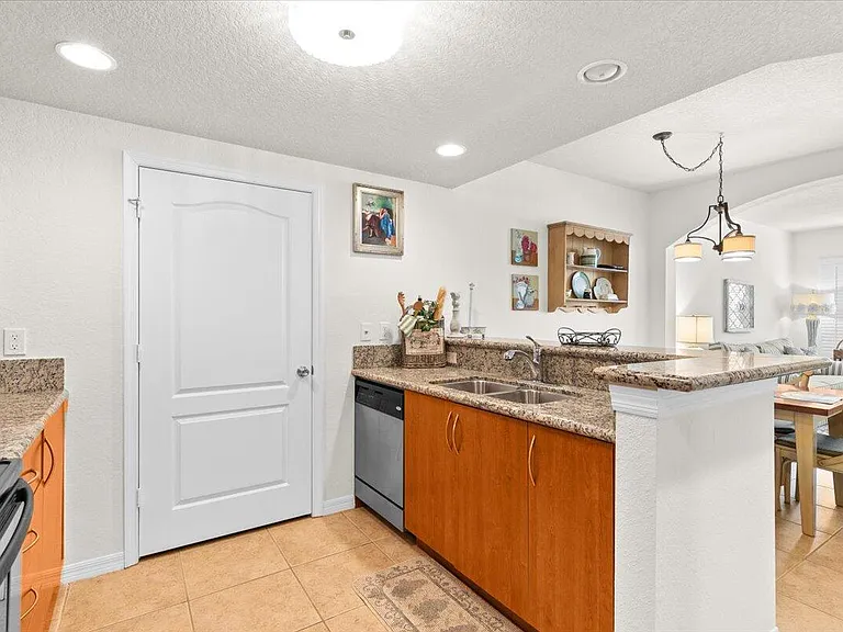 158 SW Peacock Blvd #30105 — Photo 6