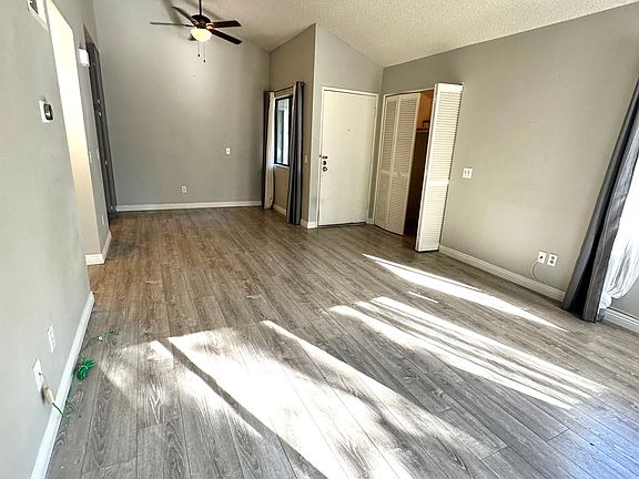 4th image of 22734 Lakeway Dr Unit 338