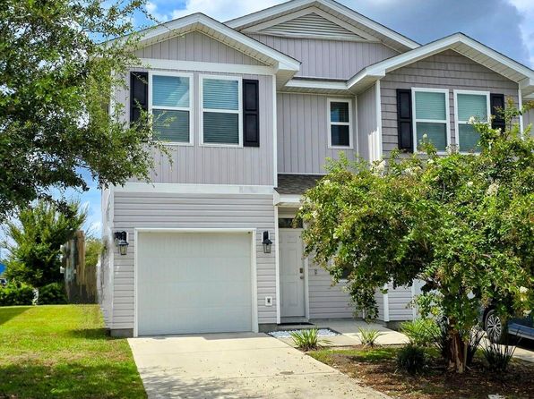 5837 Bay Pl
