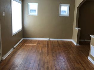 8137 Saint Charles Ln, Saint Louis, MO