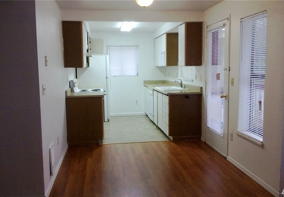 2nd image of 29645 18th Ave S APT D201