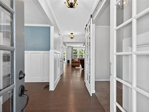 2nd image of 3566 Bendleton Dr
