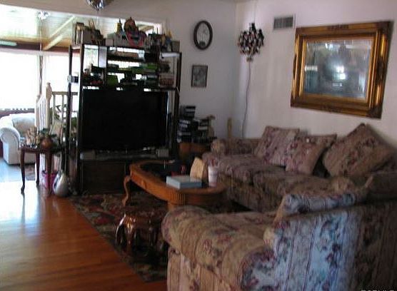 4th image of 1304 N Aldenville Ave