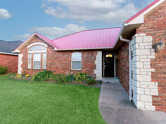 4th image of 1400 Sweetgum Pl
