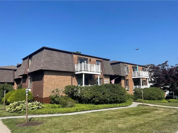 136 Deer Hill Avenue #C31, Danbury, CT 06810