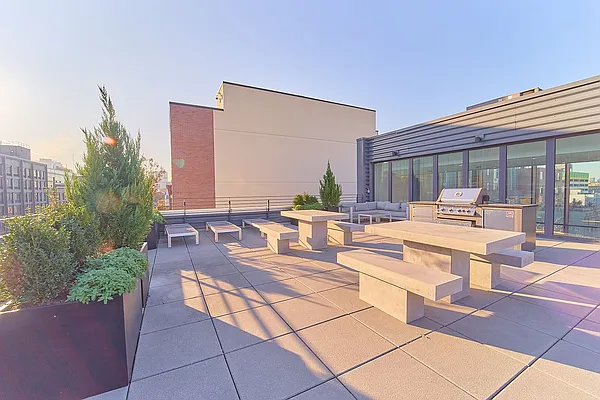 Rented by Living New York | media 40