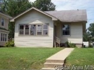529 S Washington St, Taylorville, IL 62568