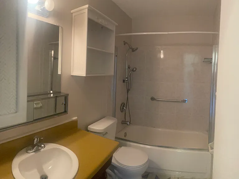 6209 Stornoway Dr N #A — Photo 12