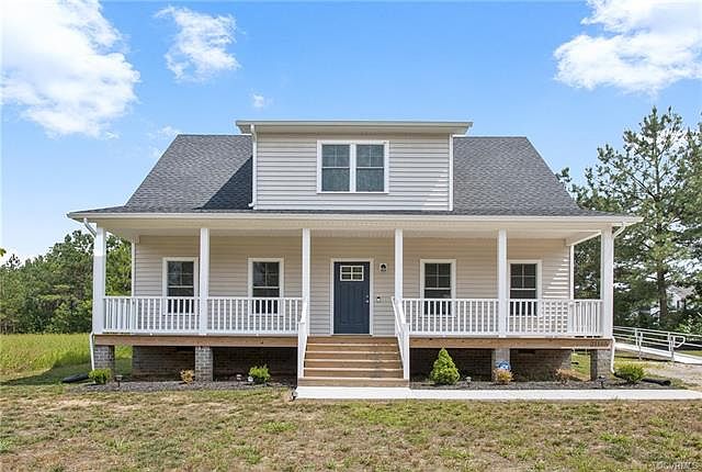 1st image of 21165 Baileys Ln