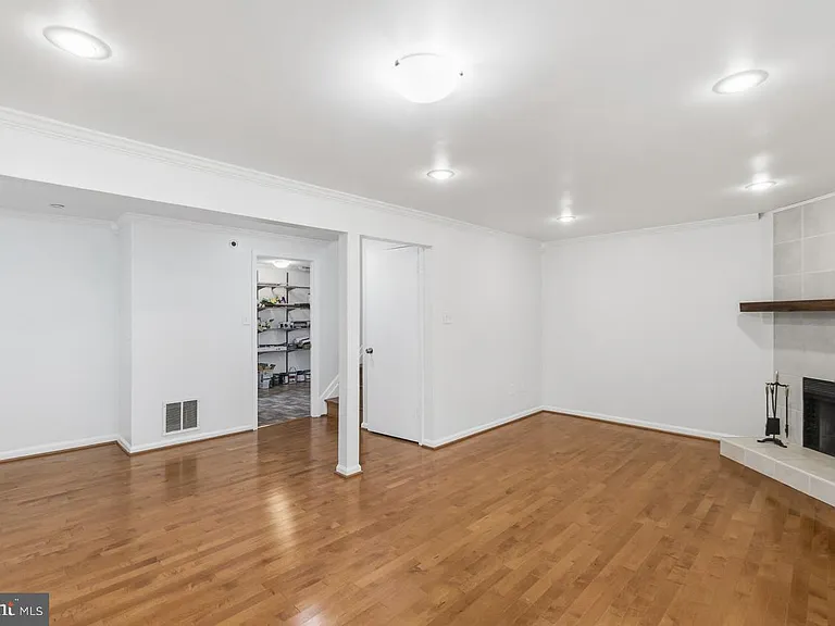 6606 Greenleigh Ln — Photo 28