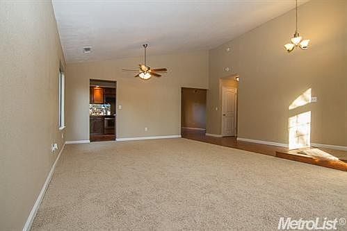5th image of 901 Westwood Ave