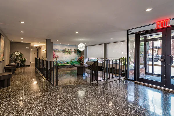 Entry / hallway, photo 1