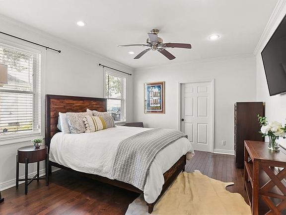 3rd image of 3435 Nashville Ave