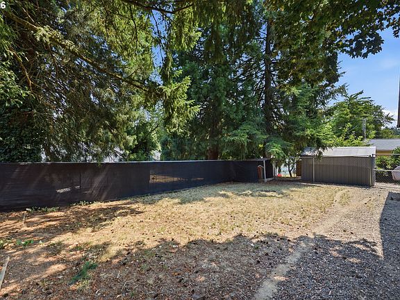 5th image of 9924 SW 37th Ave