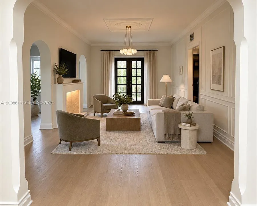 327 W 28th St