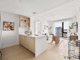 554 W 46th St