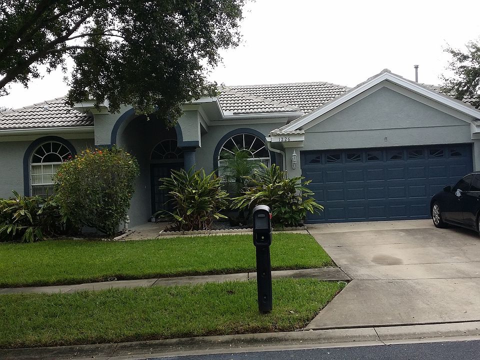 1st image of 1226 Paradise Lake Dr