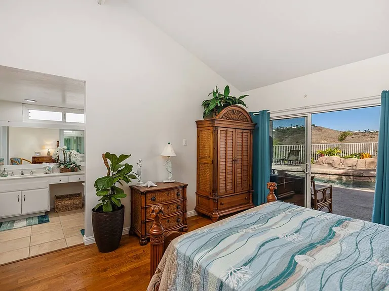 631 Calle Miguel — Photo 15