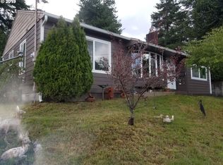 1824 Cottonwood Ave, Coos Bay, OR 97420