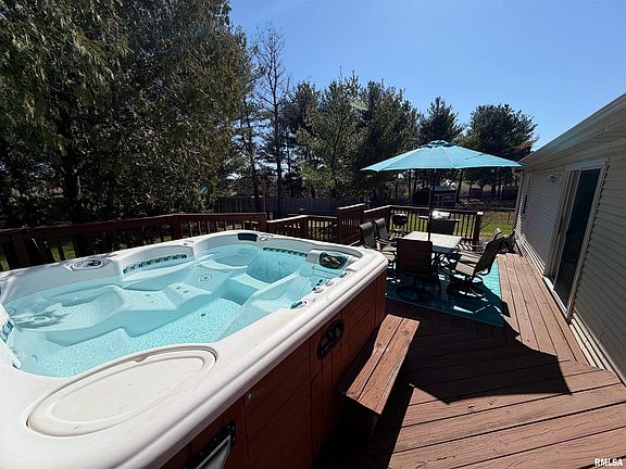 5th image of 122 Easy Dr