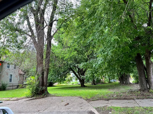 926 W Willis St, Detroit, MI 48201