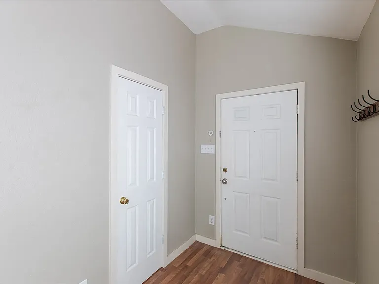 9005 Boone Dr — Photo 25