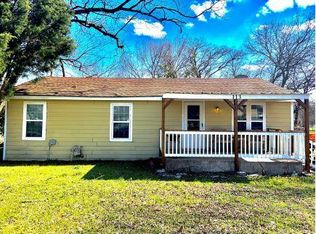 113 Poindexter Ave, Cleburne, TX 76033