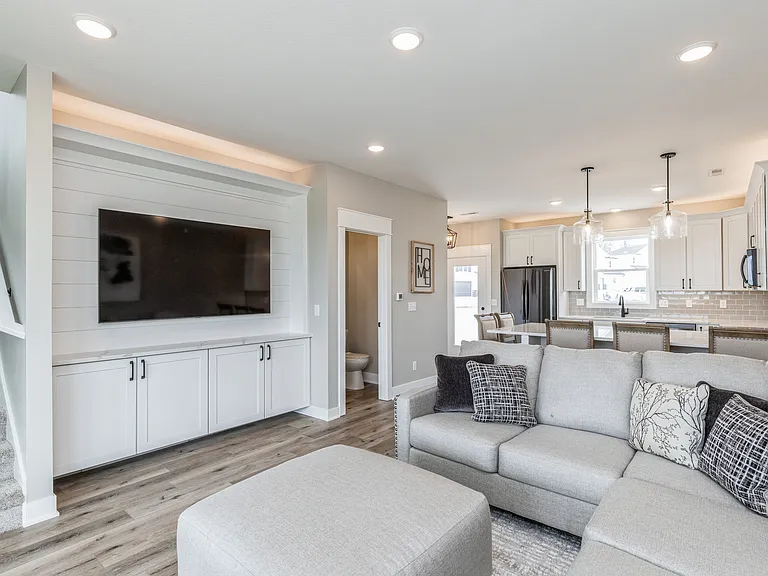 909 Ledgestone Ct — Photo 16