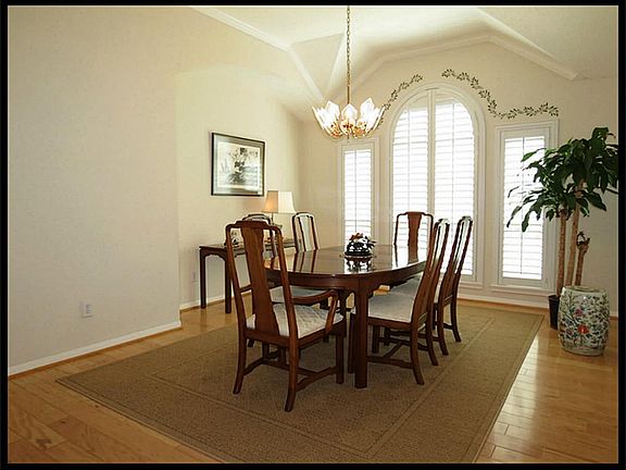 5th image of 3603 Belmont Shore Ln