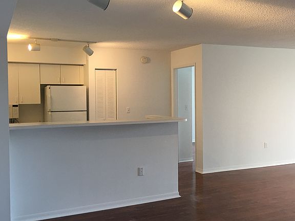 4th image of 4320 NW 107th Ave APT 202