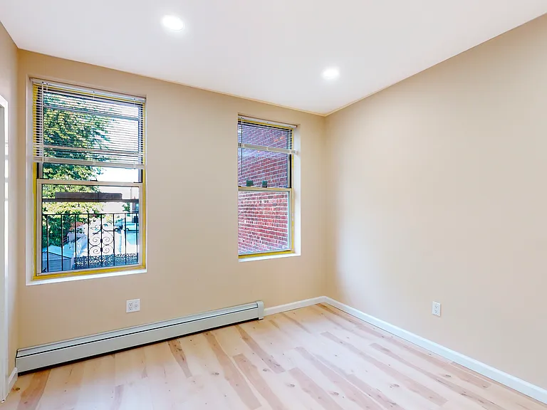 26-36 29th St #2 — Photo 7