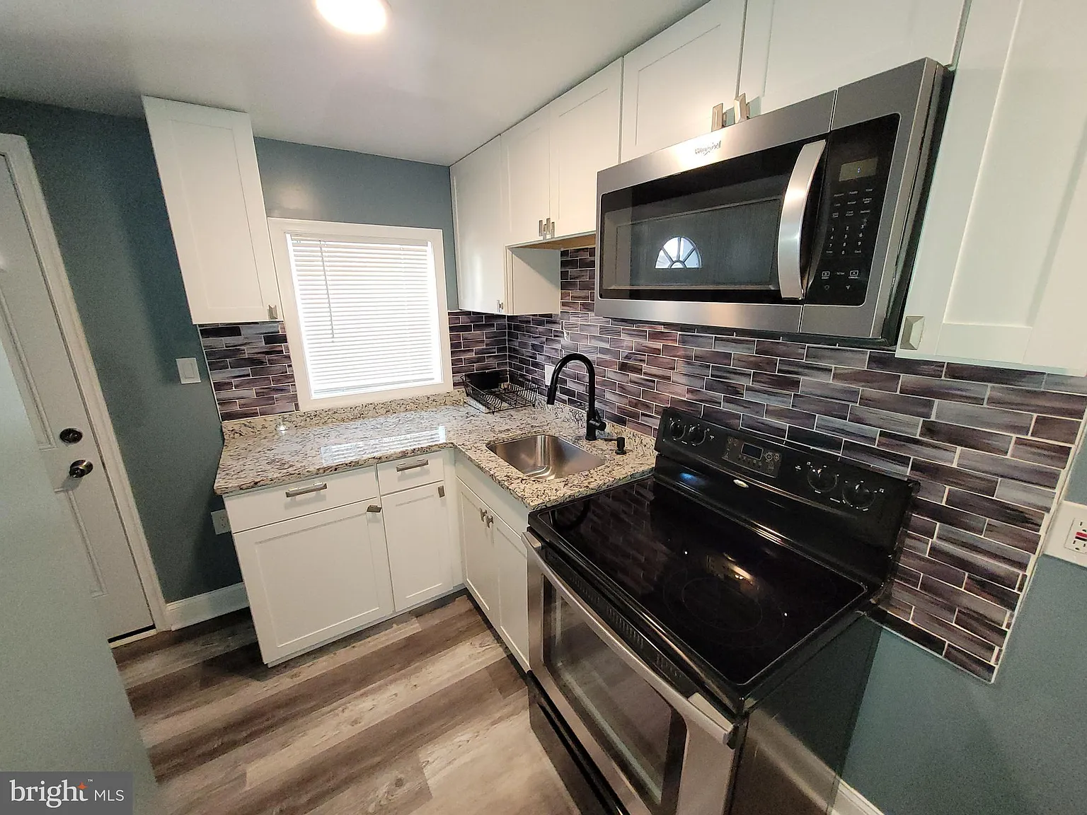1 bed, 528 sqft, $1,300 — Photo 4