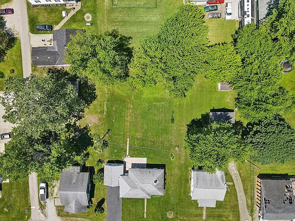 5th image of 108 Buckeye St