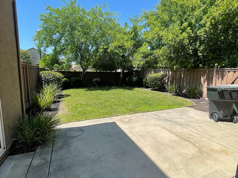 3145 Ardley Dr — Photo 16