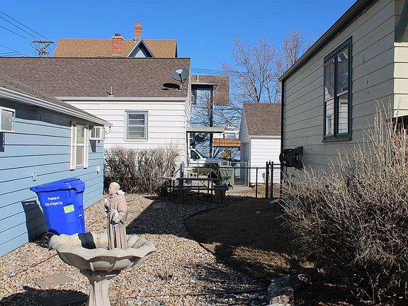 2nd image of 722 5th St