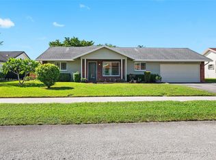 1820 NW 43rd St, Oakland Park, FL 33309
