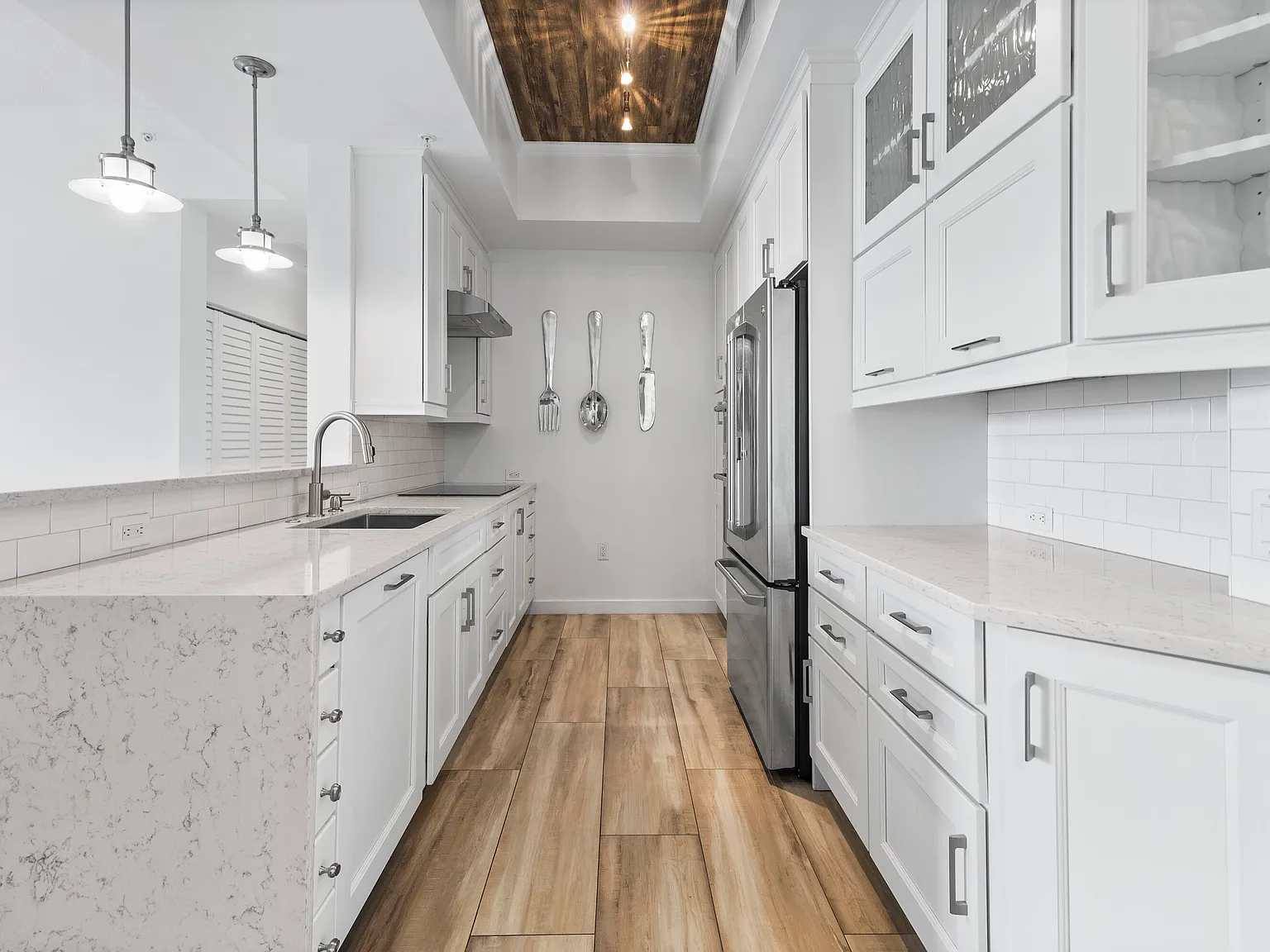 3 bed, 2.5 bath, 1575 sqft, $7,000 — Photo 3