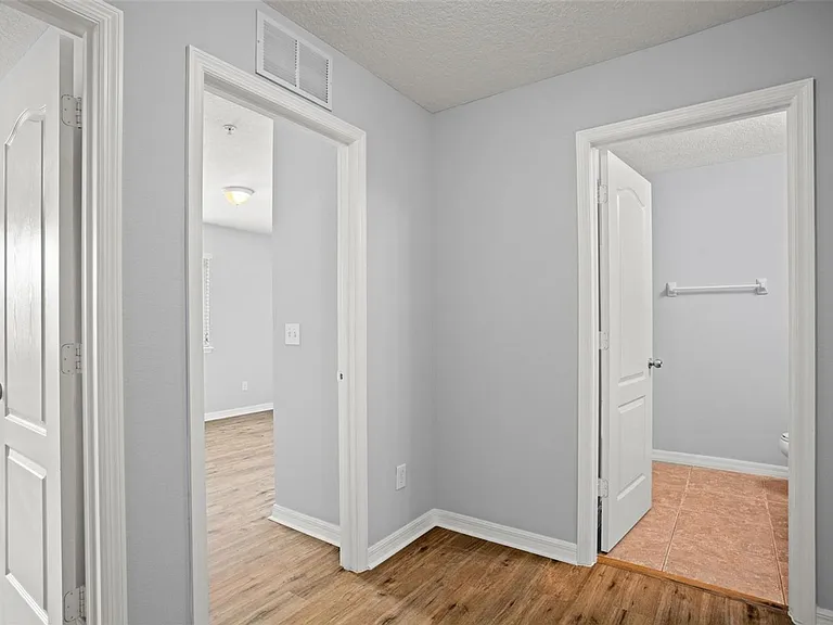 2161 Cypress Villas Dr — Photo 14