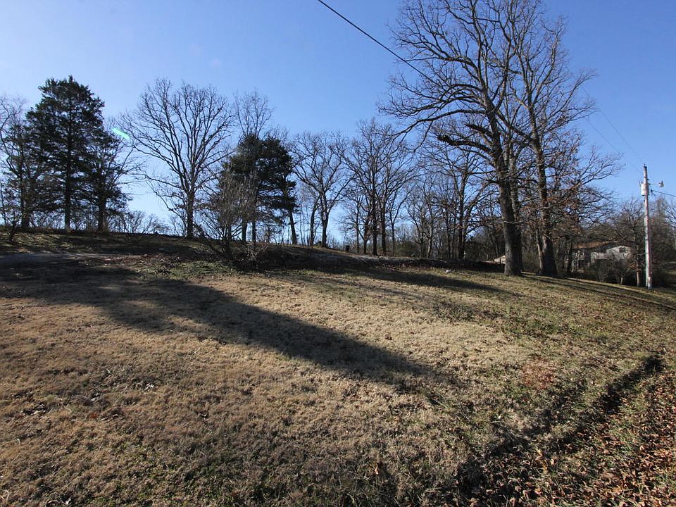 1st image of 141 Sweet Gum Dr