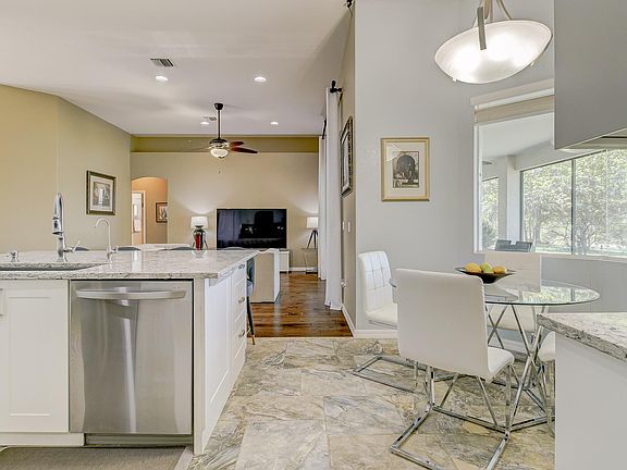 5th image of 3100 Forest Creek Dr