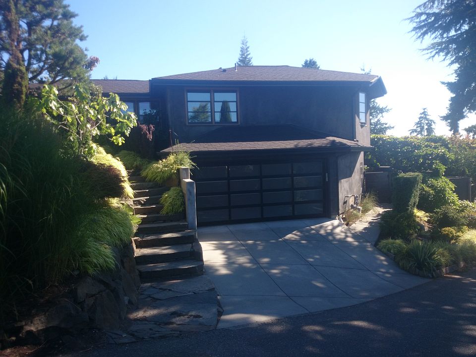 2nd image of 10019 Radford Ave NW
