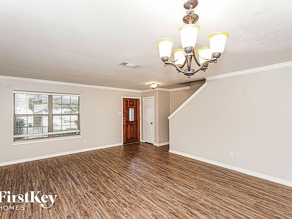 5th image of 5004 Raymond Dr