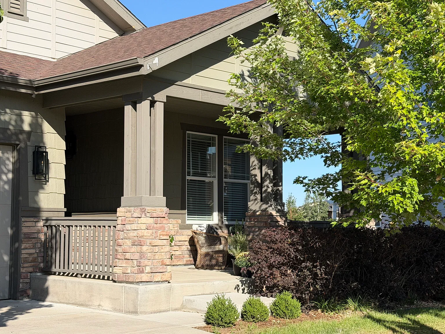 4 bed, 2646 sqft, $4,000 — Photo 2