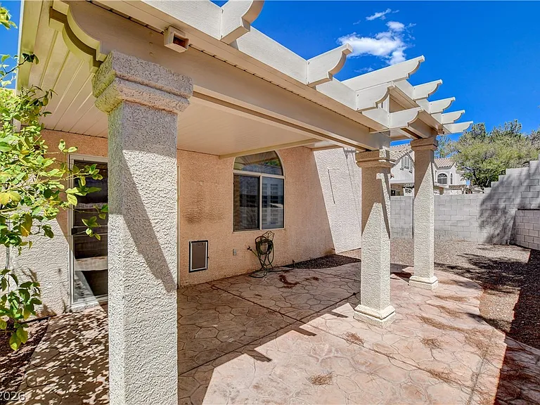 2521 Citrus Garden Cir — Photo 18