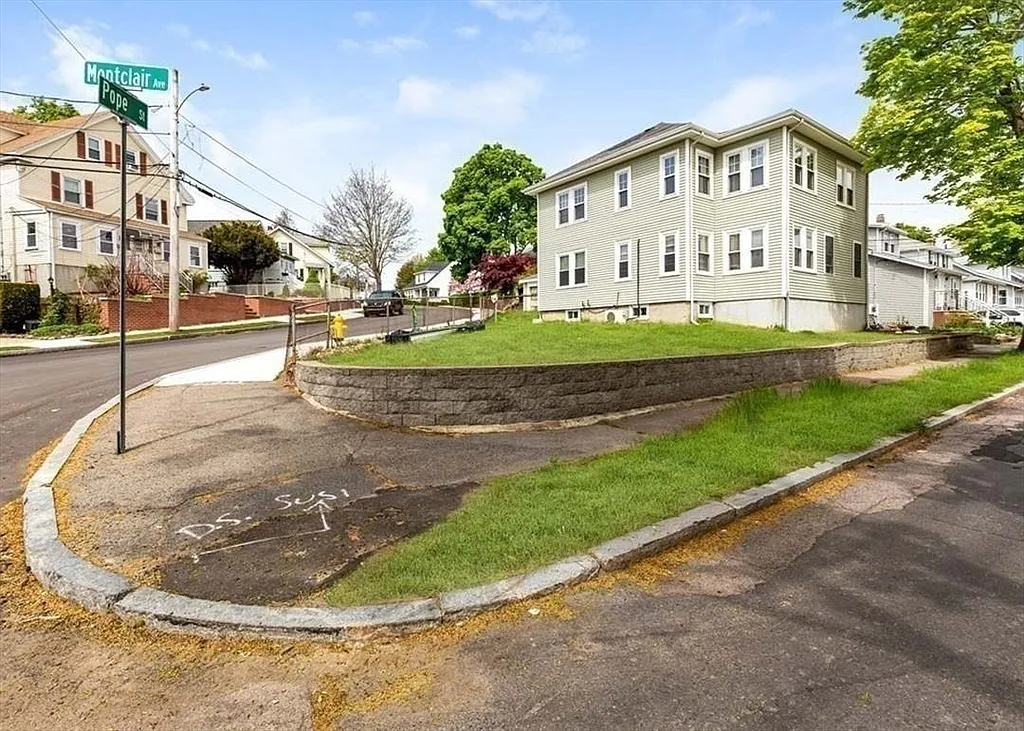 Building Photo - 99 Montclair Ave #2