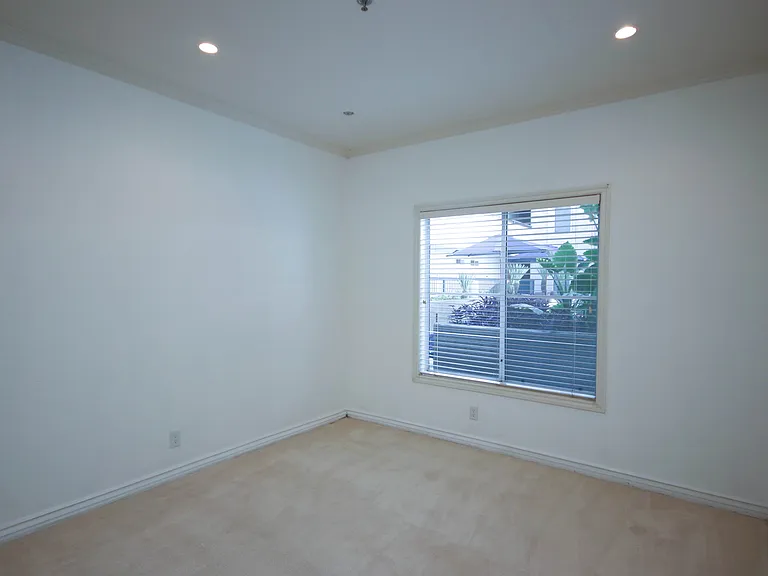 300 N El Molino Ave #126 — Photo 18